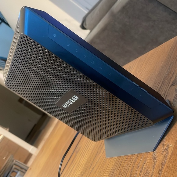 NETGEAR Nighthawk Modem Router Combo C7000 - Picture 6 of 6